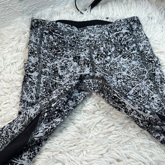 Lululemon Pace Rival Crop *22" Paint Splash Silver Drop Multi / Black - Picture 2 of 6
